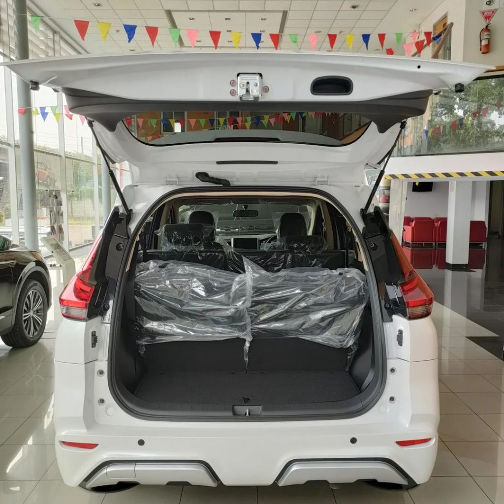 Dealer Nissan Indmobil Plaza Puri indah Jakarta 5